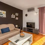 Lejlighed 3 Bedroom Cozy In Novi Vinodolski
