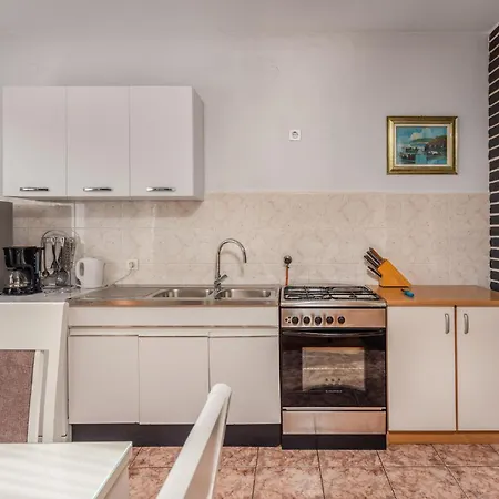 3 Bedroom In Apartment Novi Vinodolski