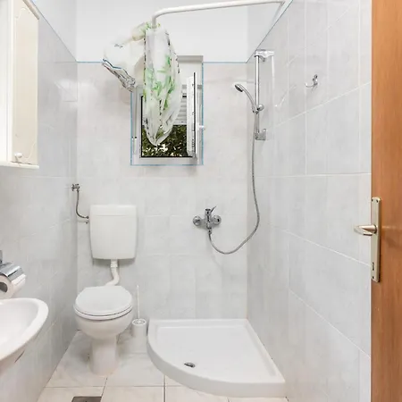3 Bedroom In Apartment Novi Vinodolski